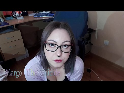 ❤️ Kynþokkafull stelpa með gleraugu sýgur dildó djúpt á myndavélinni ❤ Gæðaklám á klám is.rexporn-com.ru ❌❤